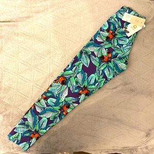 Liquido capri length leggings size Large NWT